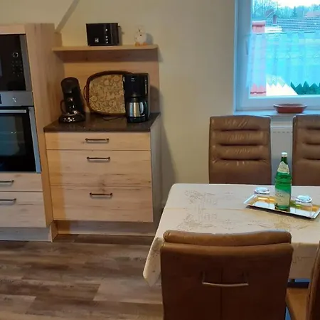Monteurwohnung Für 4 Personen In Ostfriesland Mit 11 Kw Ladestation Apartment Utarp